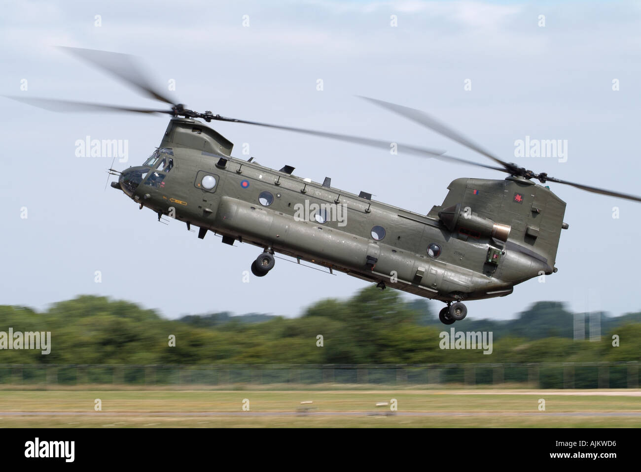 Boeing Chinook makes a tactical landing at Fairford Stock Photo