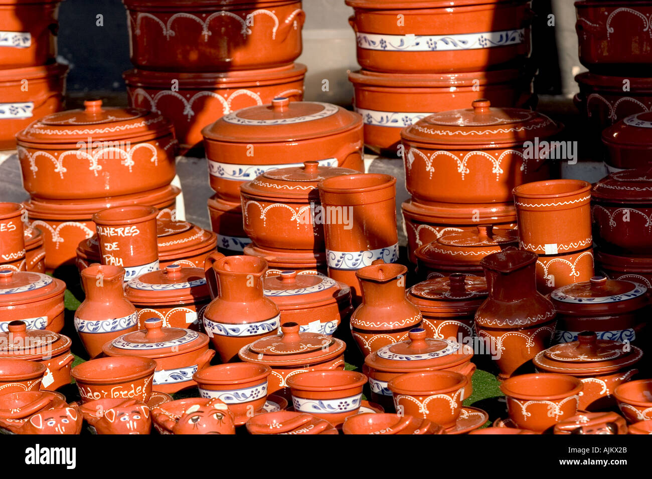 Potery shop in nazare portugal Stock Photo Alamy