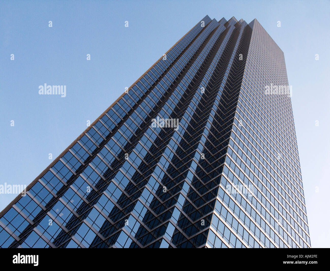 Bank in downtown dallas hi-res stock photography and images - Alamy