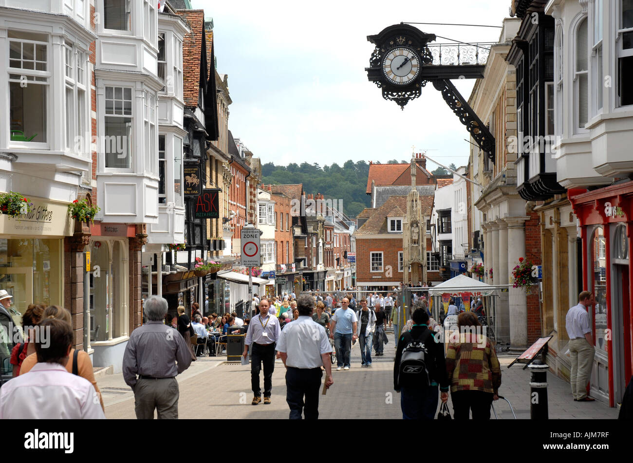 Busy winchester high street hi-res stock photography and images - Alamy