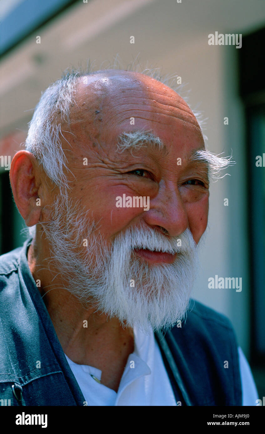 Elderly Japanese Man Japanese Village Center Little Tokyo Los Angeles Stock Photo Alamy