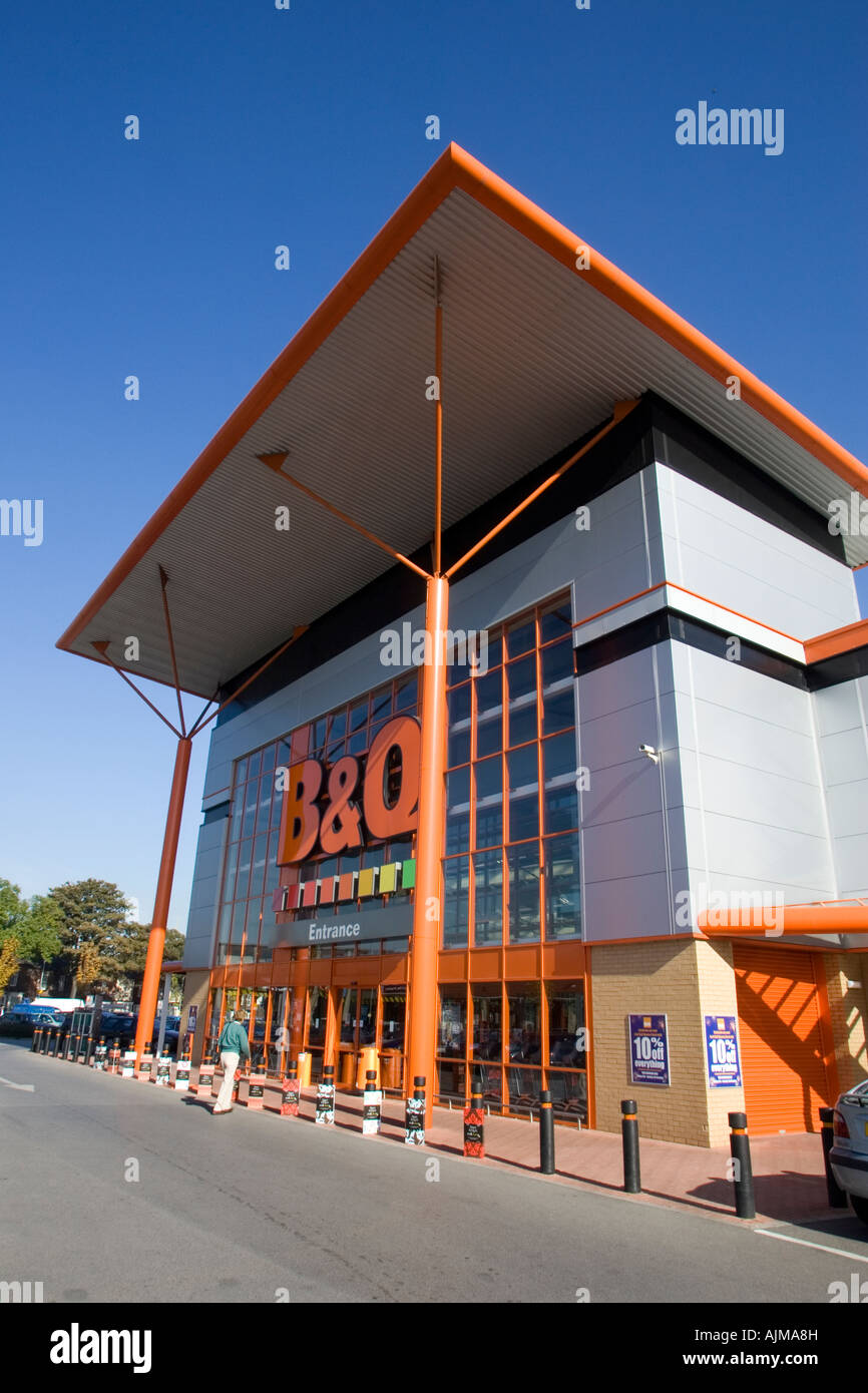 B Q DIY Home Improvement Retail Superstore In Sheffield England Stock b-q-diy-home-improvement-retail-superstore-in-sheffield-england-stock