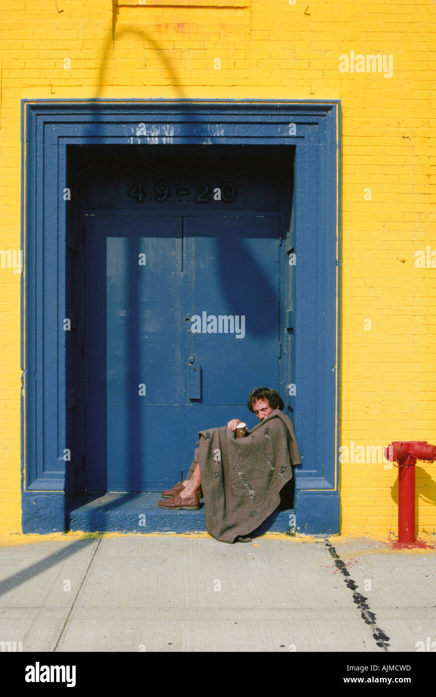 Homeless in new york city hi-res stock photography and images - Alamy