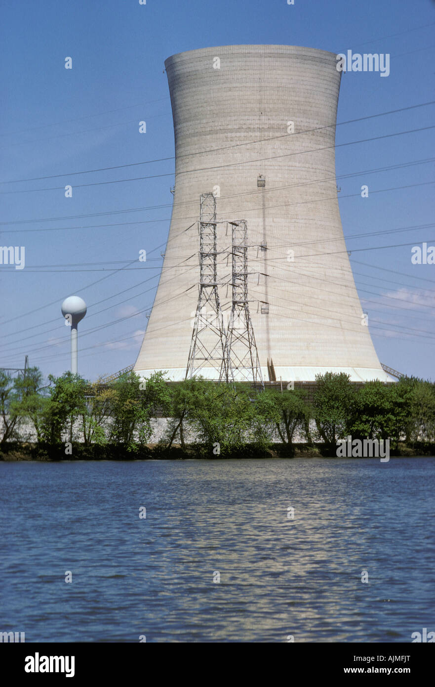 cooling towers Three Mile Island power plant site of 1979 nuclear