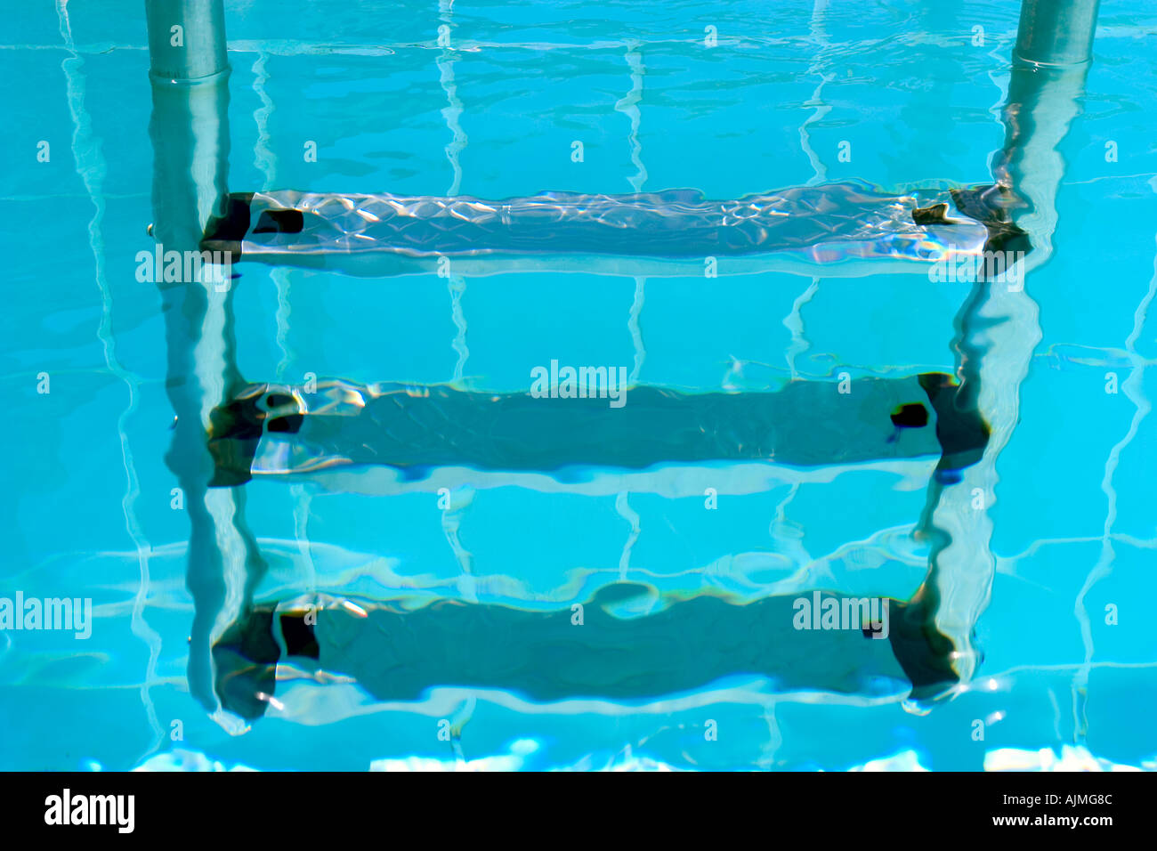 swimming pool steps under water Stock Photo Alamy