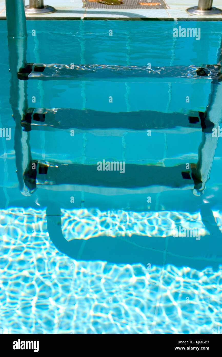 swimming pool steps under water Stock Photo Alamy