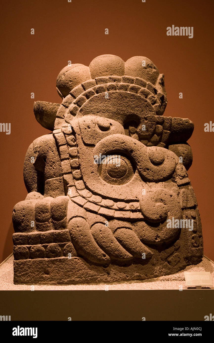 Quetzalcoatl statue hires stock photography and images Alamy