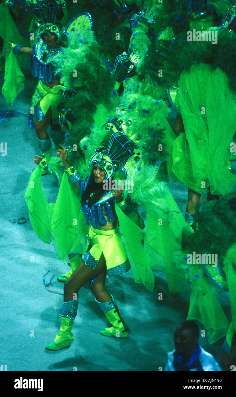 Brazil rio carnival dancing hi-res stock photography and images - Alamy