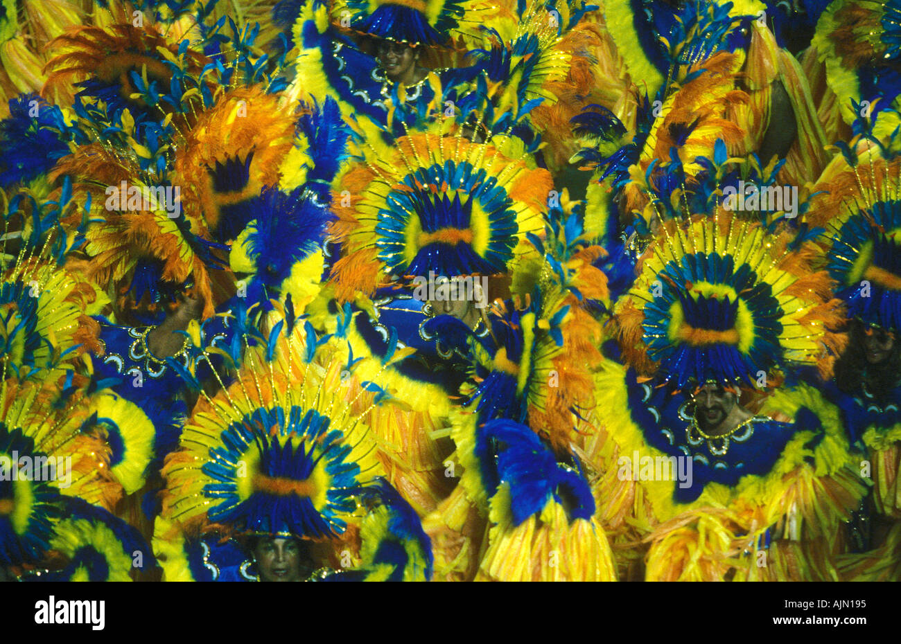 Rio de janeiro yellow hi-res stock photography and images - Alamy