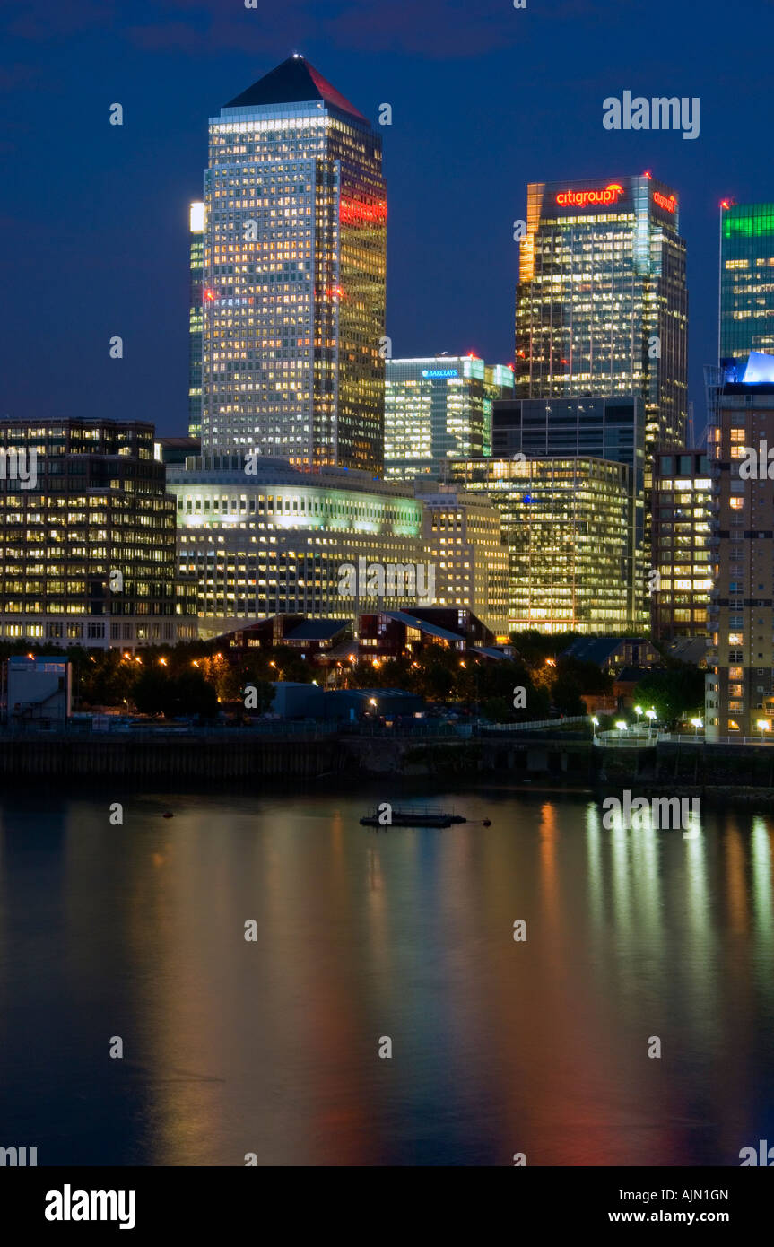 canary wharf financial district and other financial buildings from ...