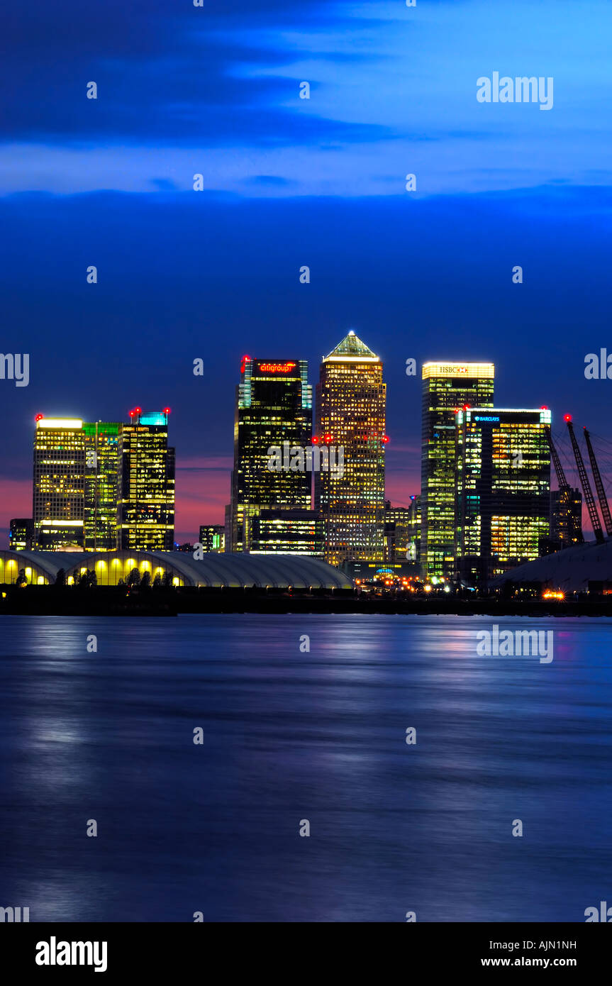 canary wharf financial district and other financial buildings from ...