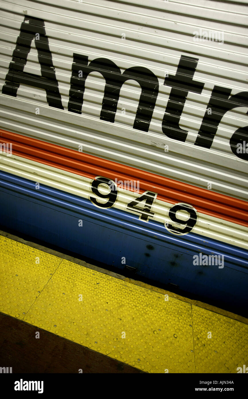 AMTRAK TRAIN NEW YORK USA Stock Photo Alamy