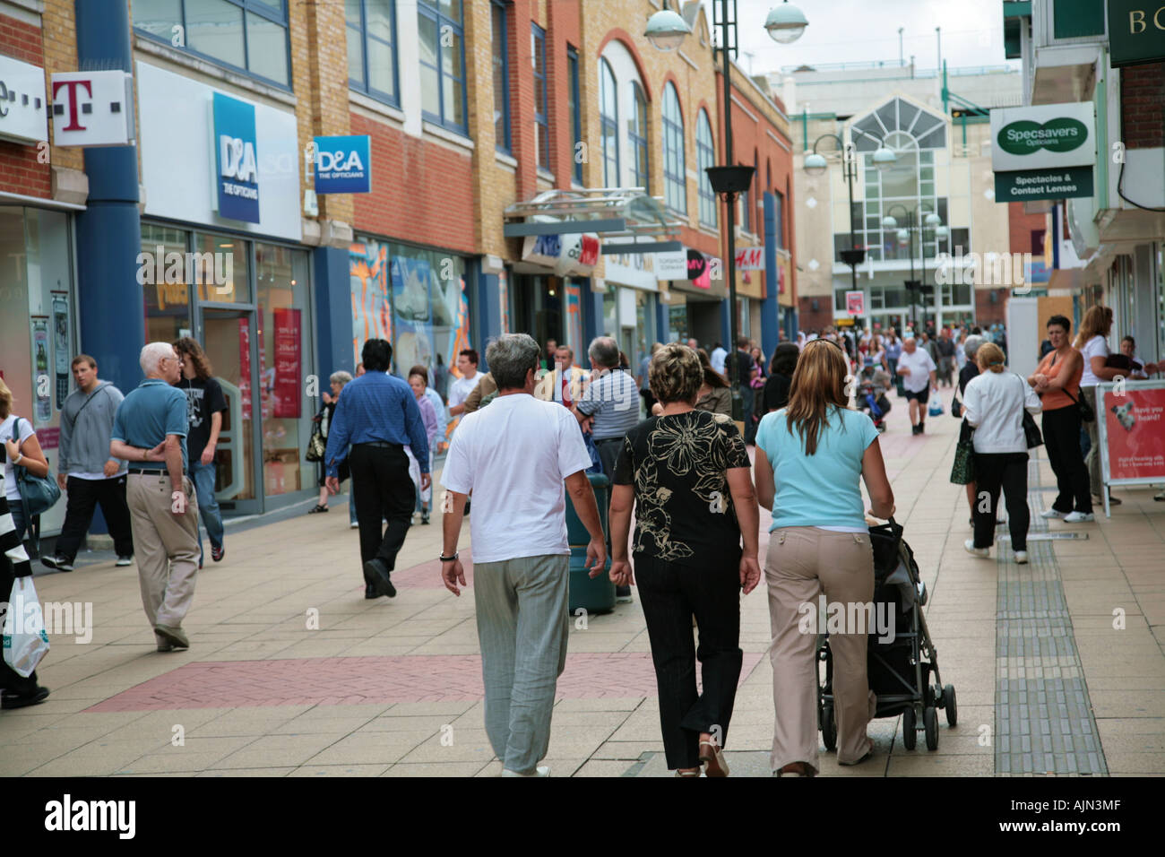 Pedestrianised area in Crawley shopping centre Stock Photo Alamy