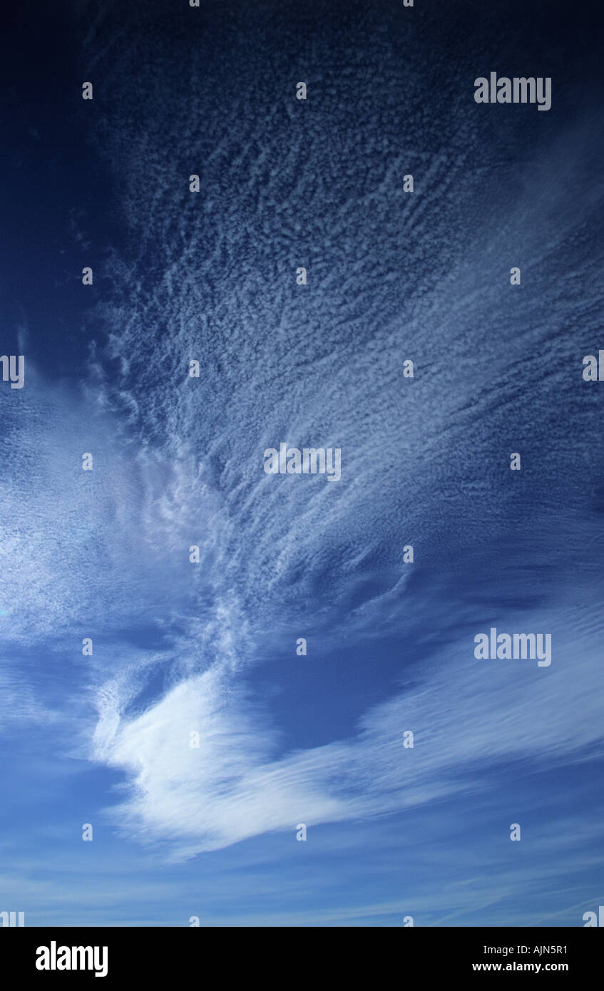 Thin white cirrus cloud wisps hires stock photography and images Alamy