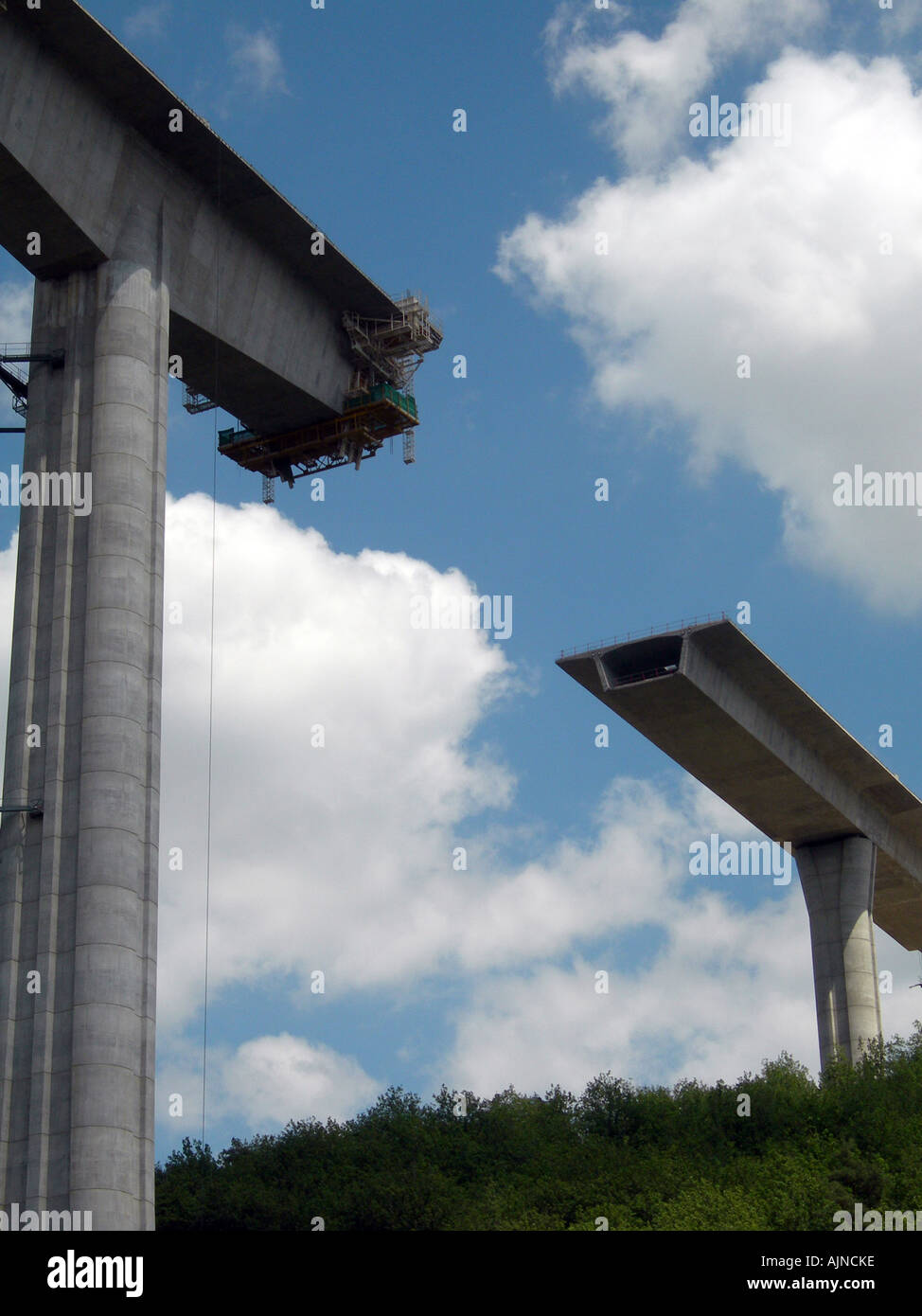 Shuttering work hi-res stock photography and images - Alamy