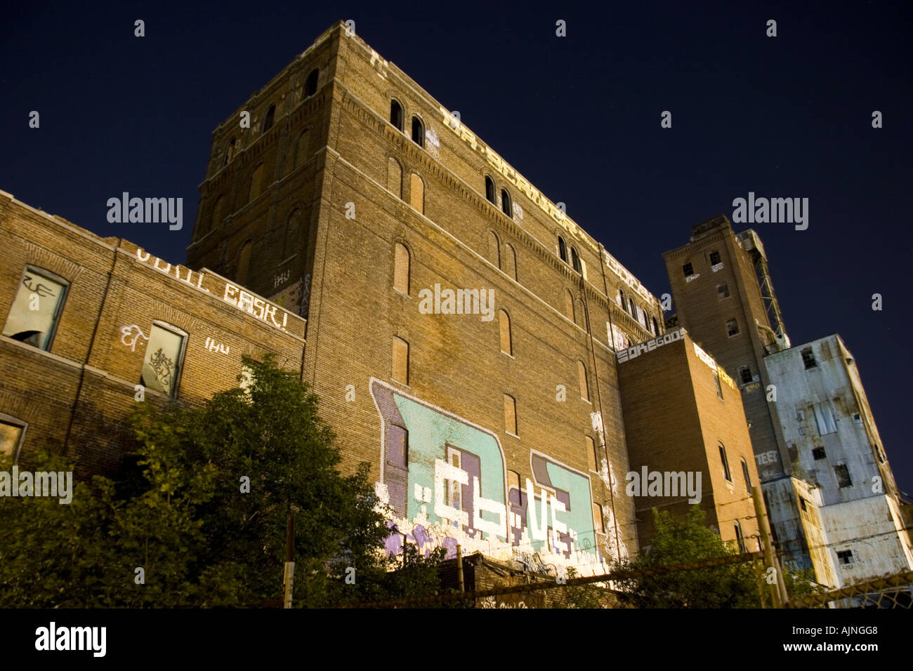 Abandoned building. Montreal, Quebec, Canada Stock Photo Alamy