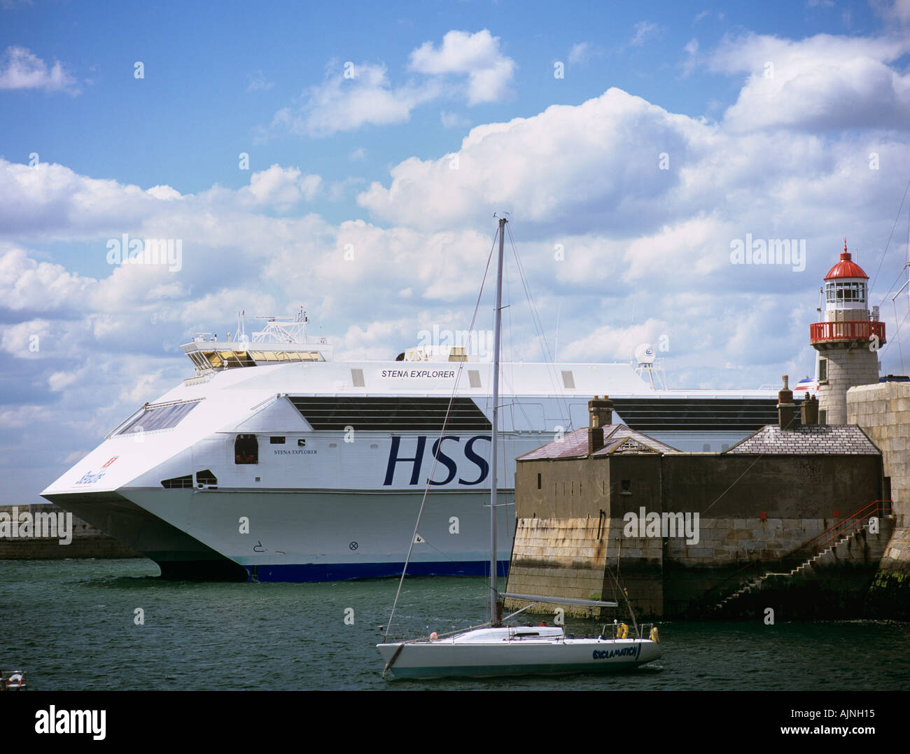 SEA CAT ENTERING HARBOUR HSS Stenna Explorer fast ferry from Holyhead to Dun Laoghaire Dublin Eire Europe Stock Photo