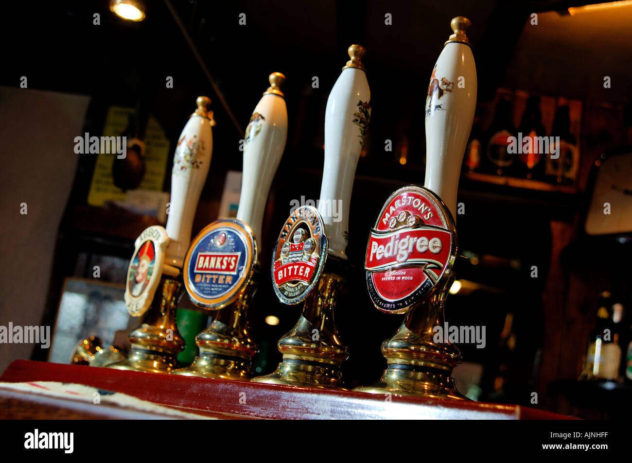 Hand pull beer pumps Stock Photo - Alamy