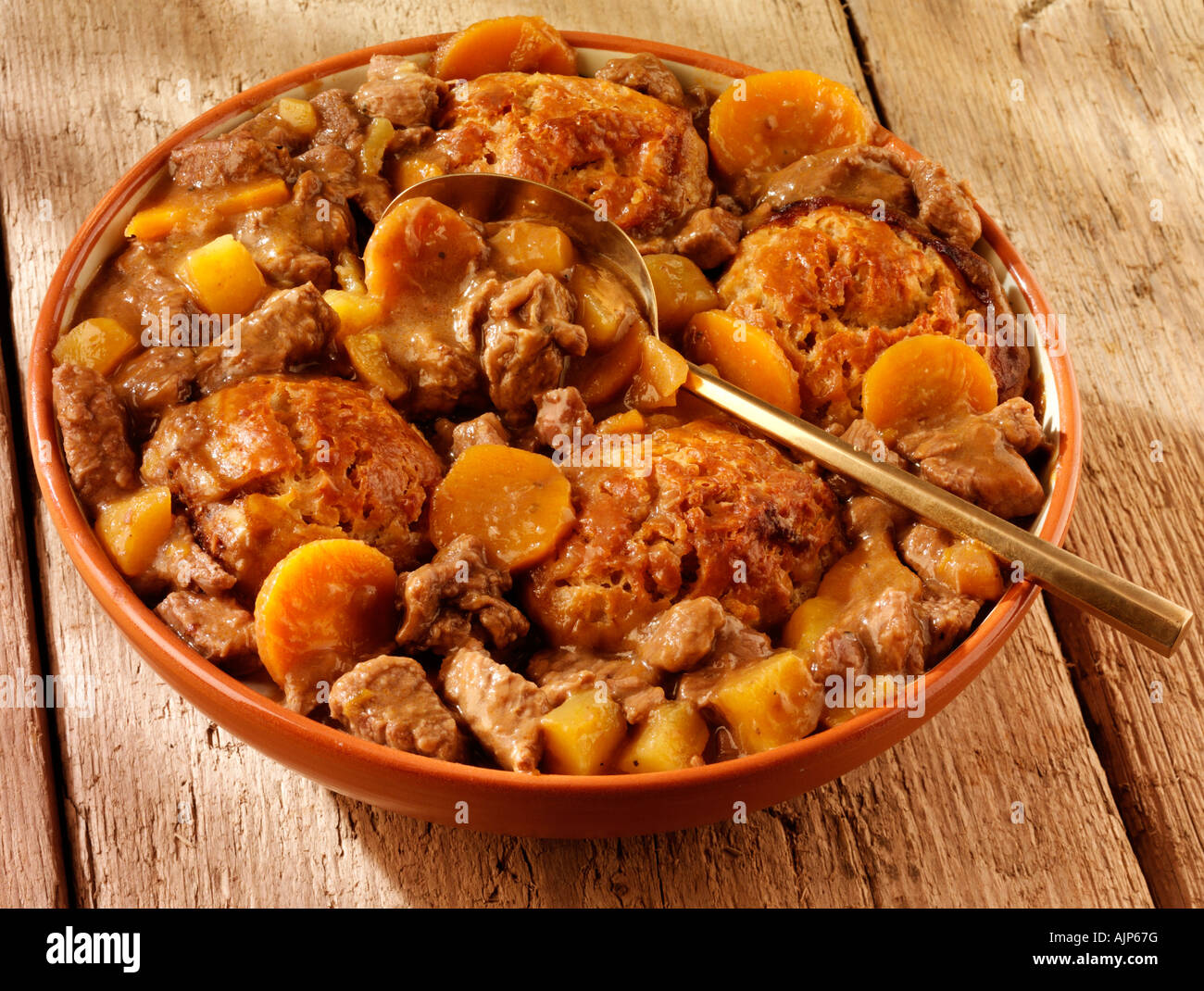 BEEF CASSEROLE WITH DUMPLINGS Stock Photo - Alamy