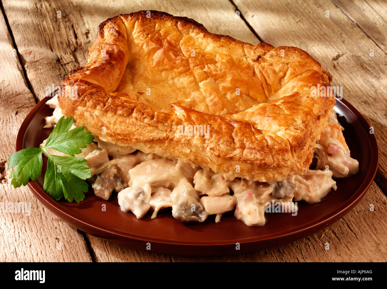 CHICKEN AND MUSHROOM PIE Stock Photo - Alamy