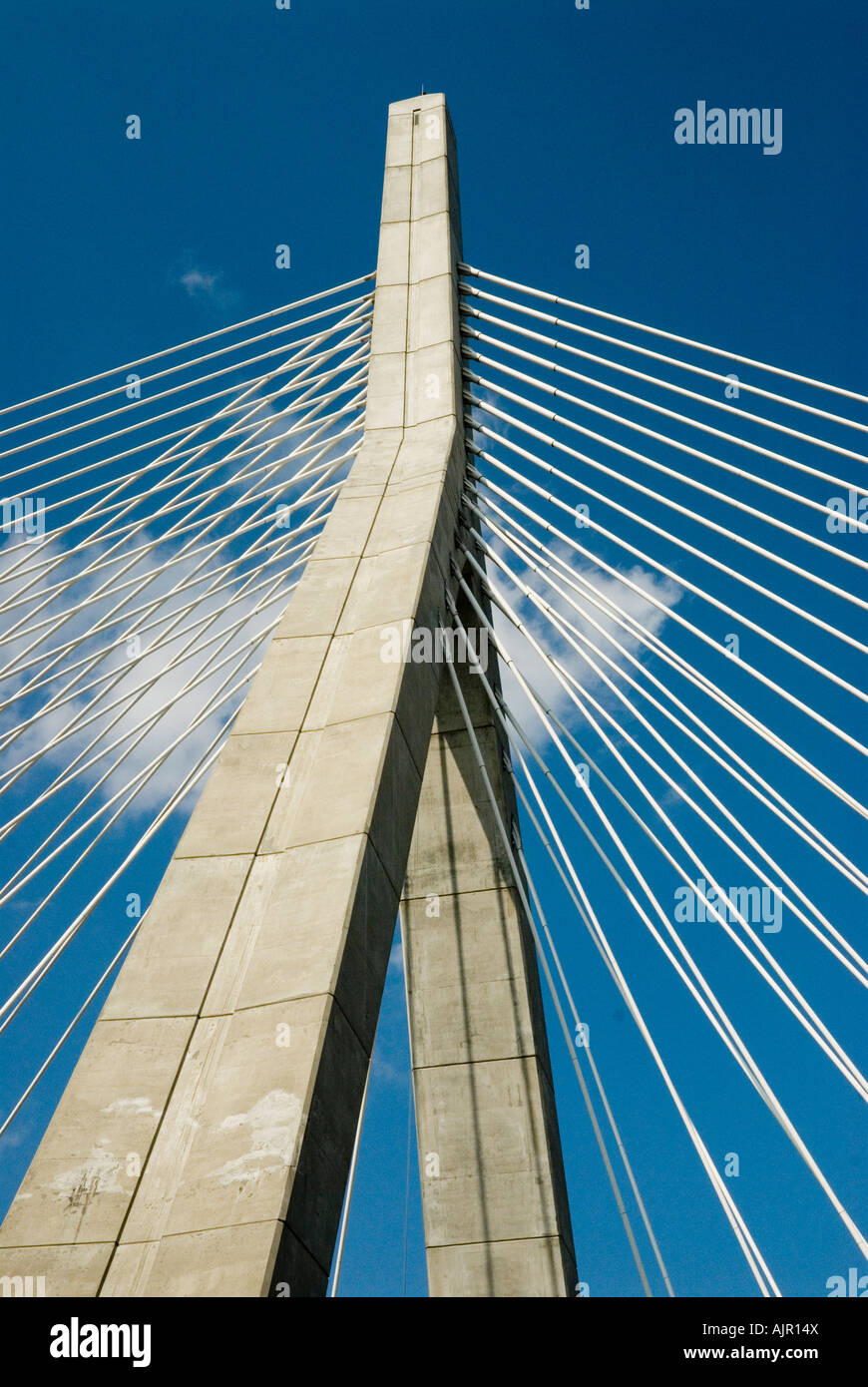 Bunker Hill Bridge Boston part of the 14 8 billion dollar big dig road transport programme Stock Photo