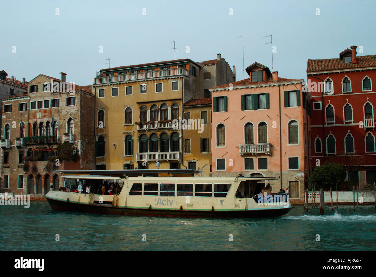 Vaporetto on the Grand Canal Venice Stock Photo - Alamy