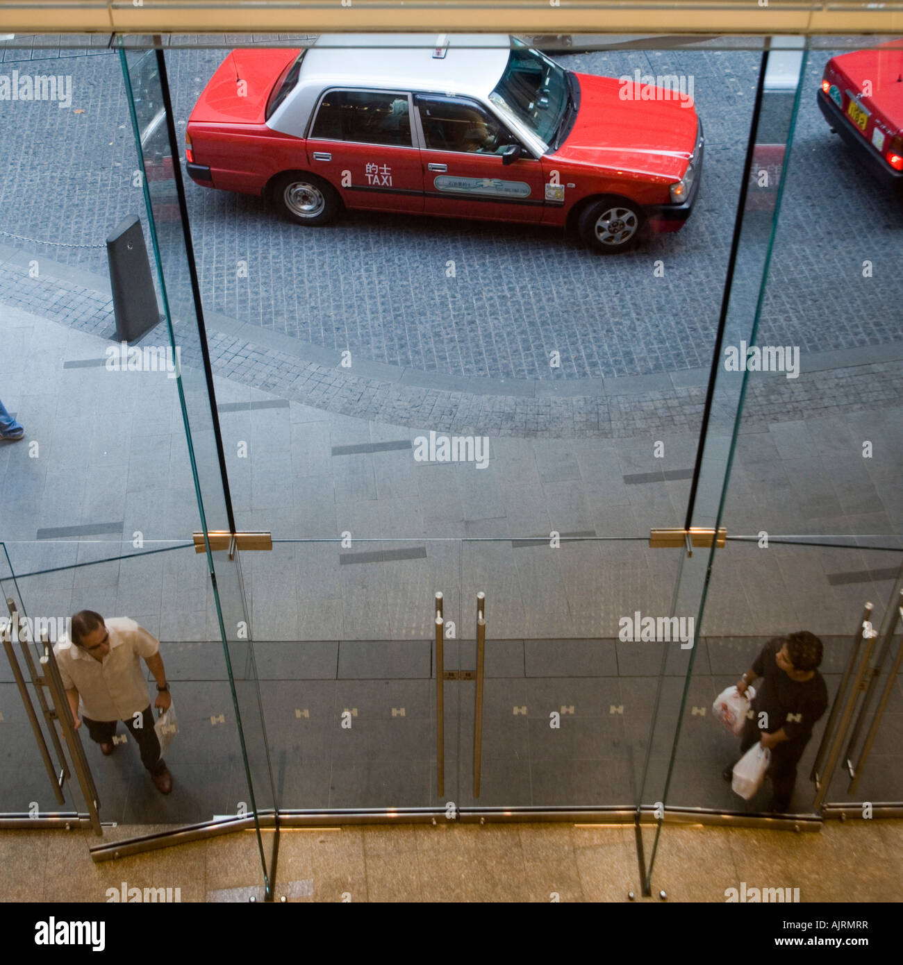 Hong kong shopping mall lobby hi-res stock photography and images - Alamy