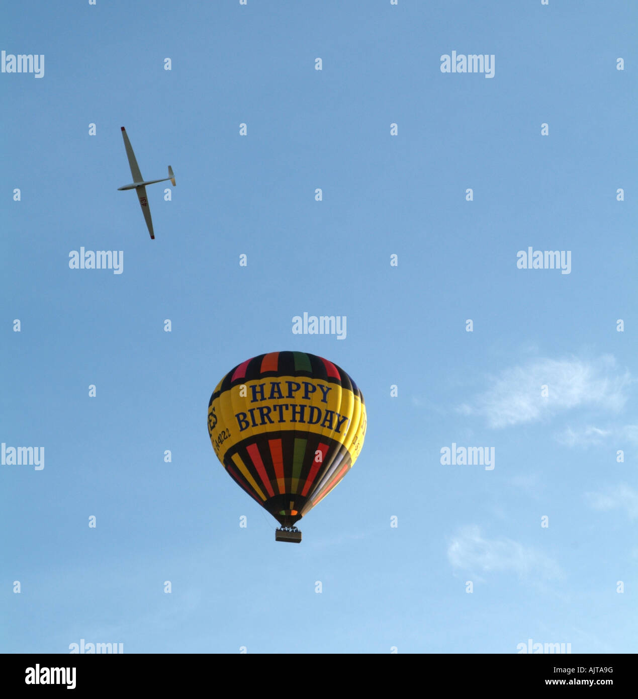 Flying airspace hires stock photography and images Alamy