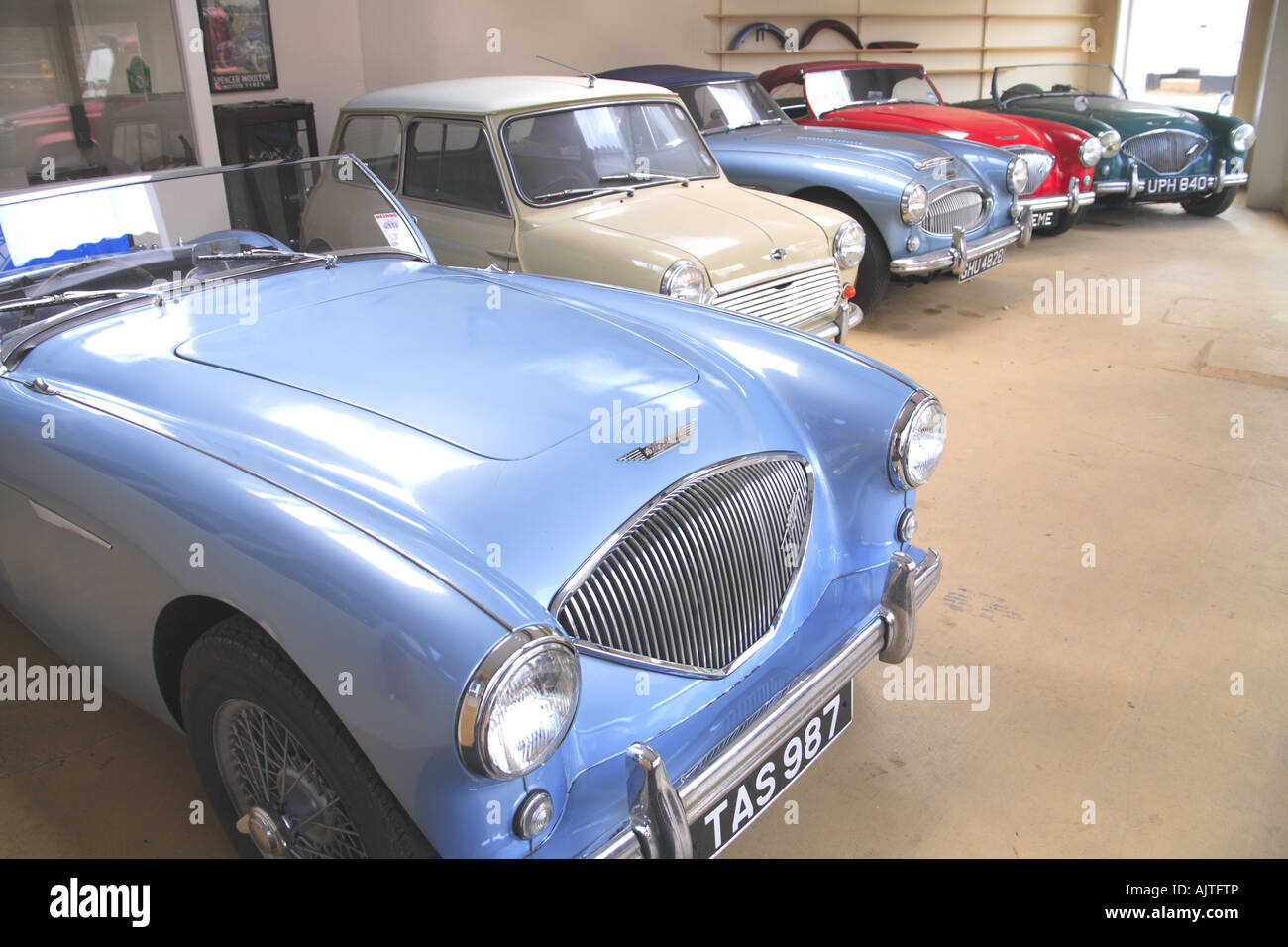 Mini Garage Stock Photos Mini Garage Stock Images Alamy