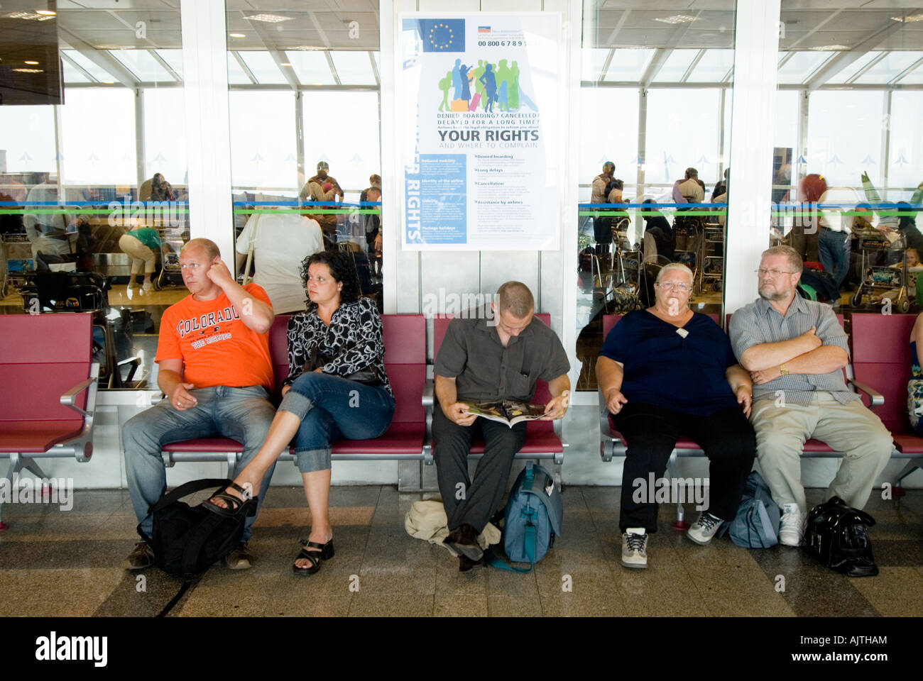 airport reina sofia tenerife arrivals