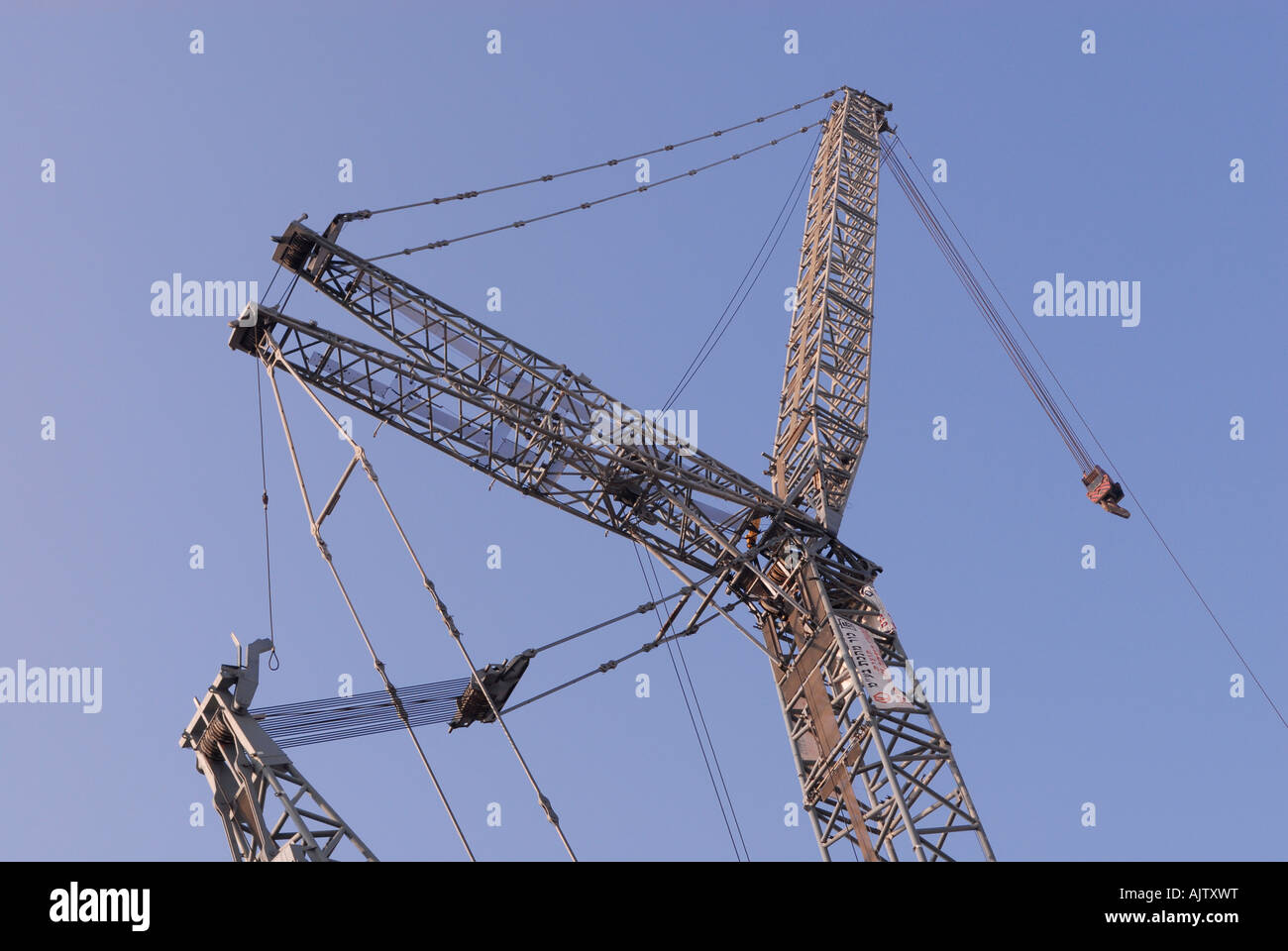 Lift crane hi-res stock photography and images - Alamy