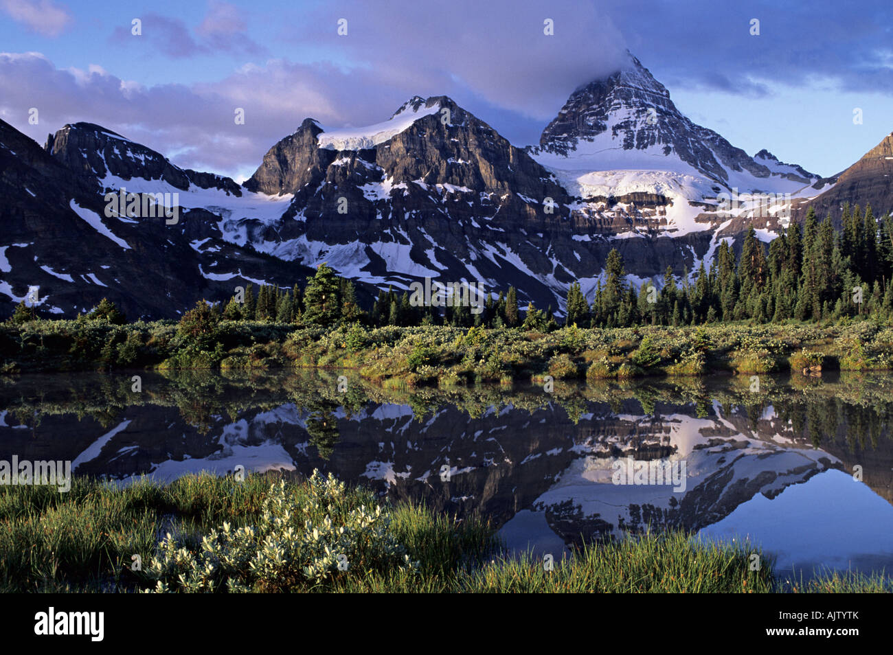 mt-assiniboine-mount-assiniboine-provincial-park-british-columbia