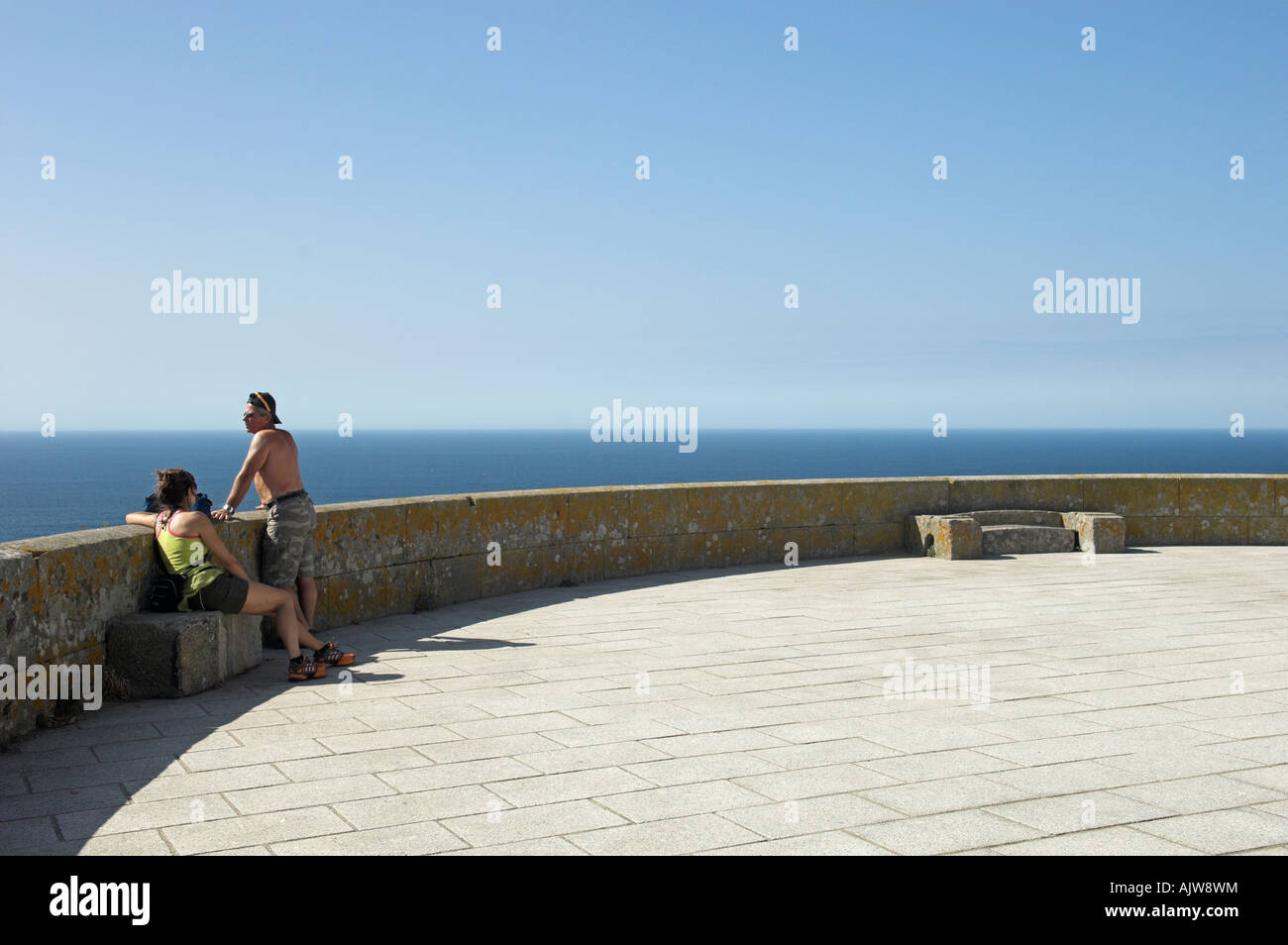 Man looking woman hi-res stock photography and images - Alamy