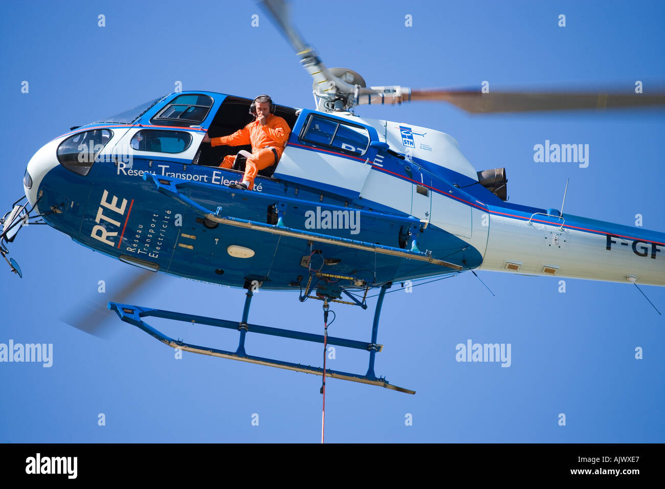 Hovering overhead hi-res stock photography and images - Alamy