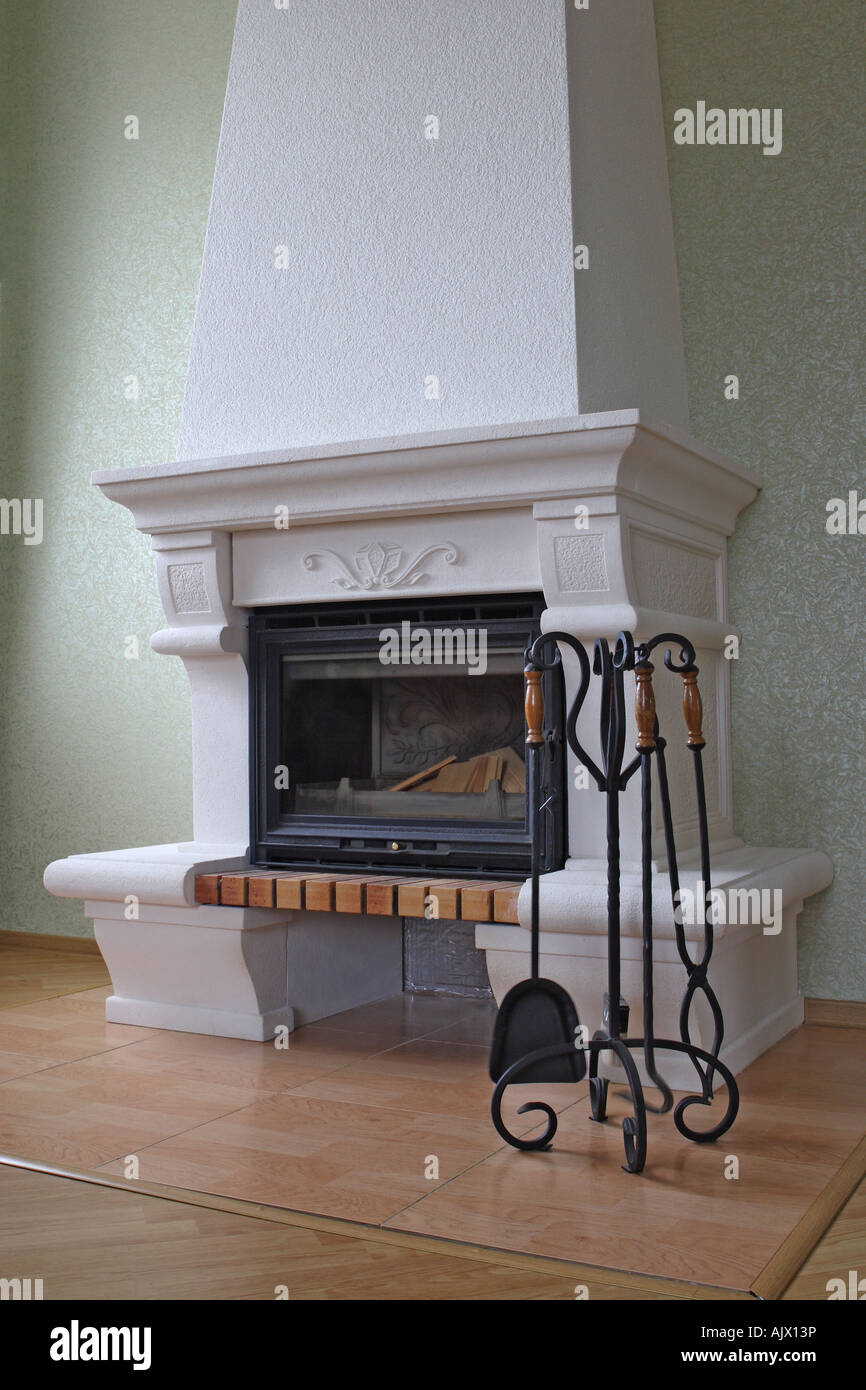 Fireplace without fire in the living room Stock Photo - Alamy