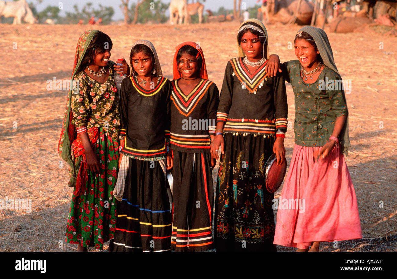 Gipsy women hi-res stock photography and images - Alamy