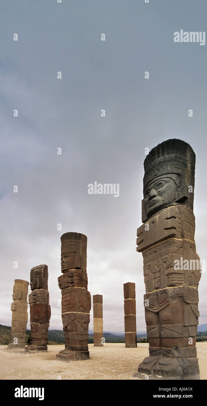 Telamones atlantes on Pyramid B Tlahuizcalpantecuhtli temple in Tula