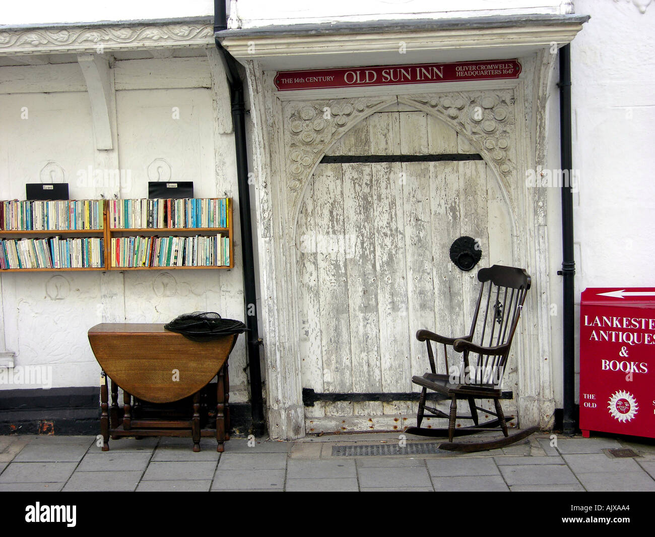 Old Sun Inn once used by Oliver Cromwell and now an antique shop in