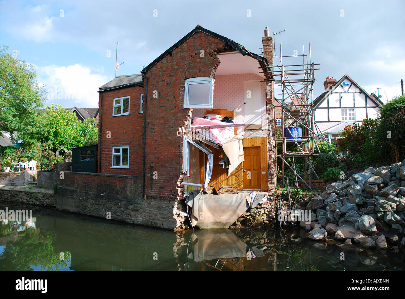 Ludlow, England, UK: collapsed corner of a house caused by severe flooding June 2007 Stock Photo