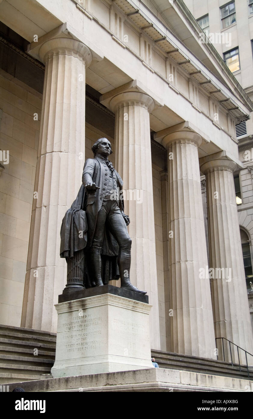 Front of famous George Washington statue at Federal Hall in New York ...