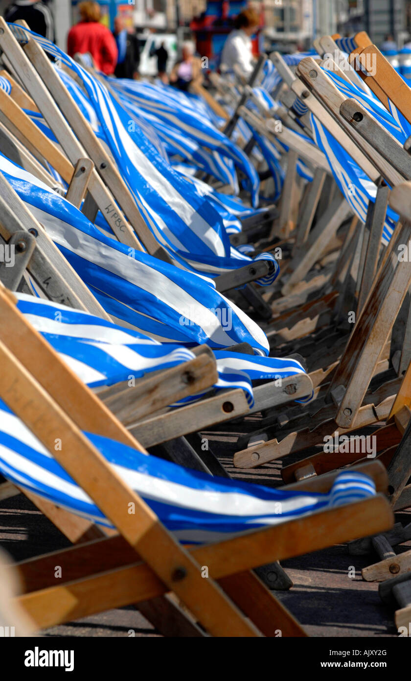 Empty deck chairs hi-res stock photography and images - Alamy
