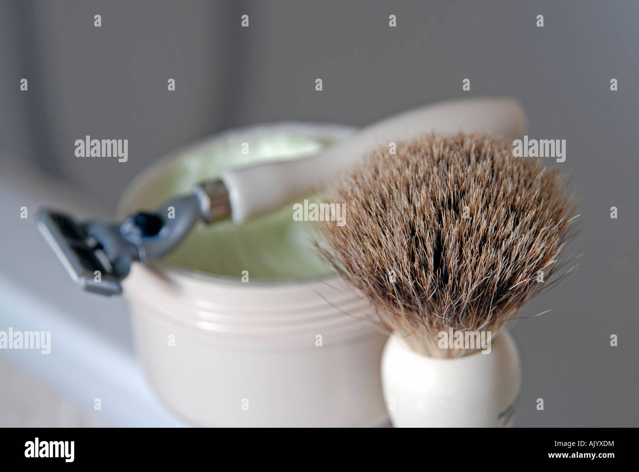 Shaving kit hires stock photography and images Alamy