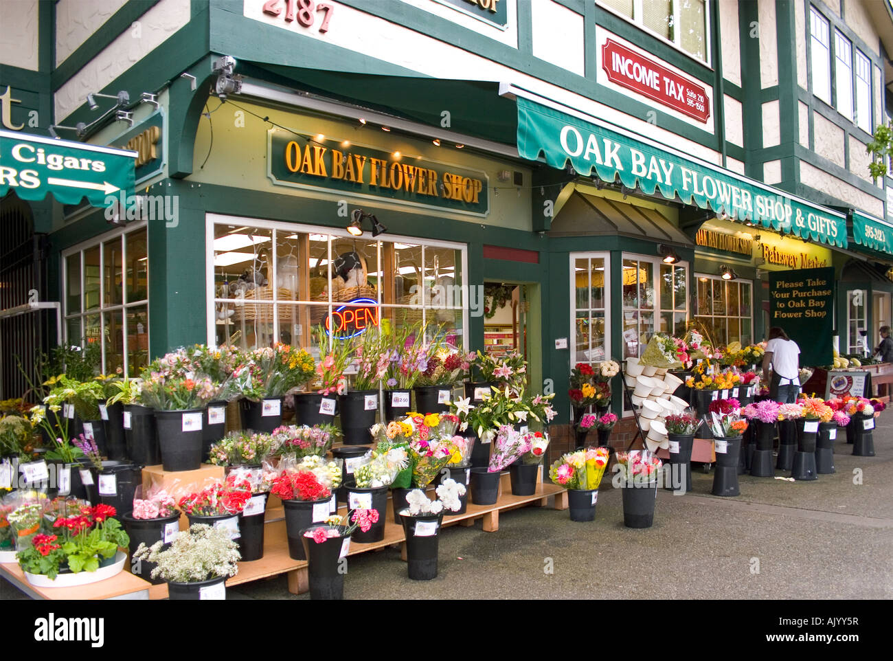 A flower shop featuring Dahlias in the Oak Bay neighborhood of Victoria