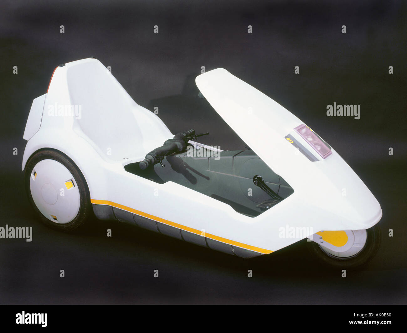 CAR DESIGNERS BOX CLEVER It looks like a space-age Sinclair C5. But this  prototype motor is being hailed as the transport of Stock Photo - Alamy