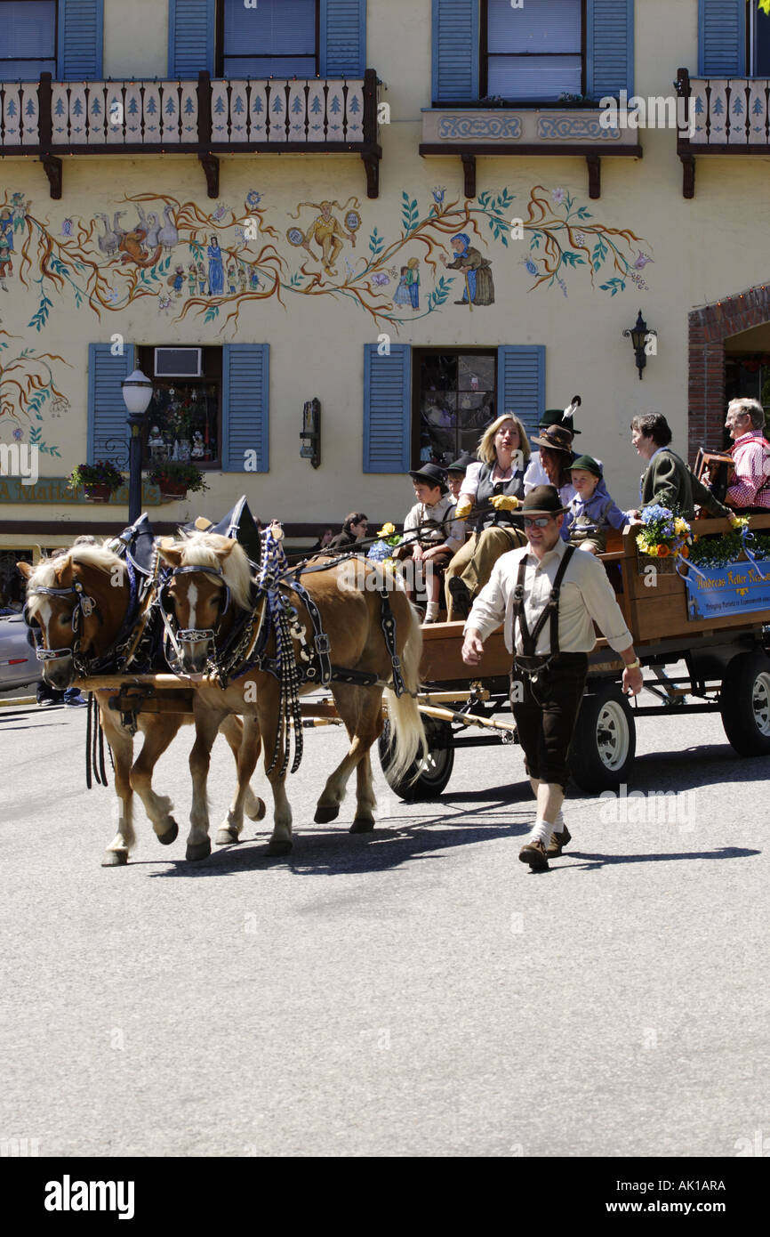 Festival Grand Parade, Leavenworth Washington USA Stock Photo Alamy