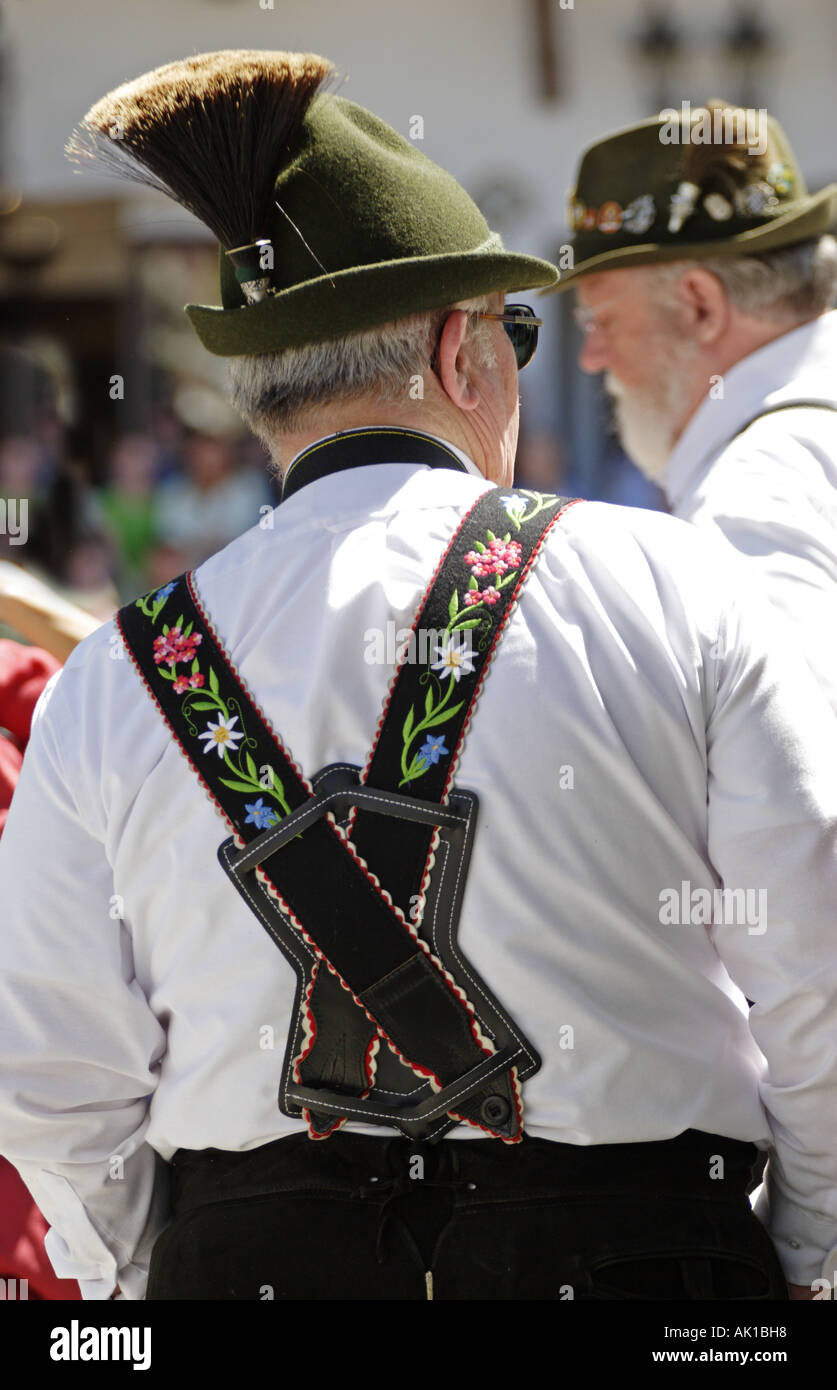 Man dressed in traditional Bavarian outfit Stock Photo - Alamy