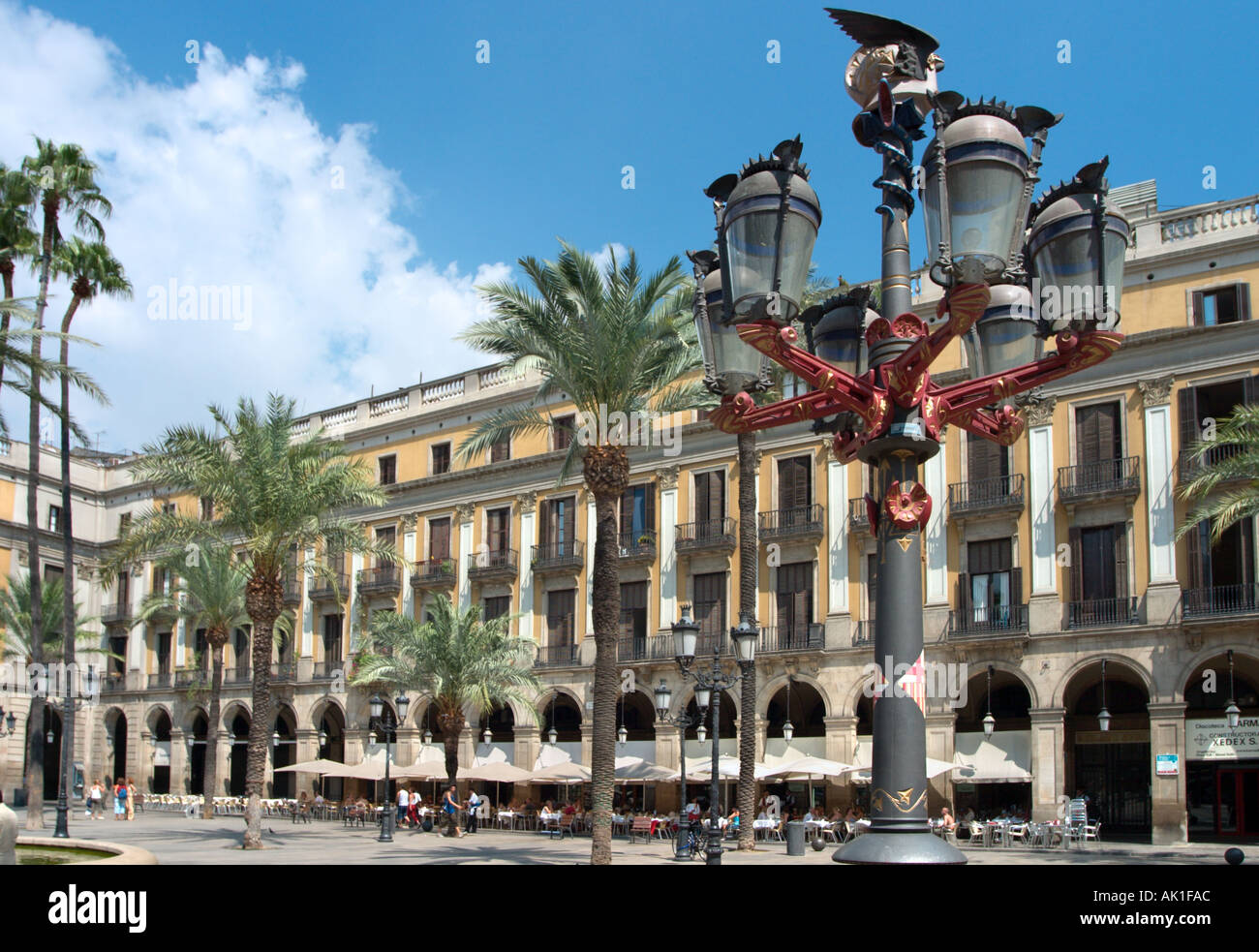 Placa Reial (off Rambla de Caputxins) with its Gaudi lampposts, Barri Gòtic, Barcelona, Catalunya, Spain Stock Photo