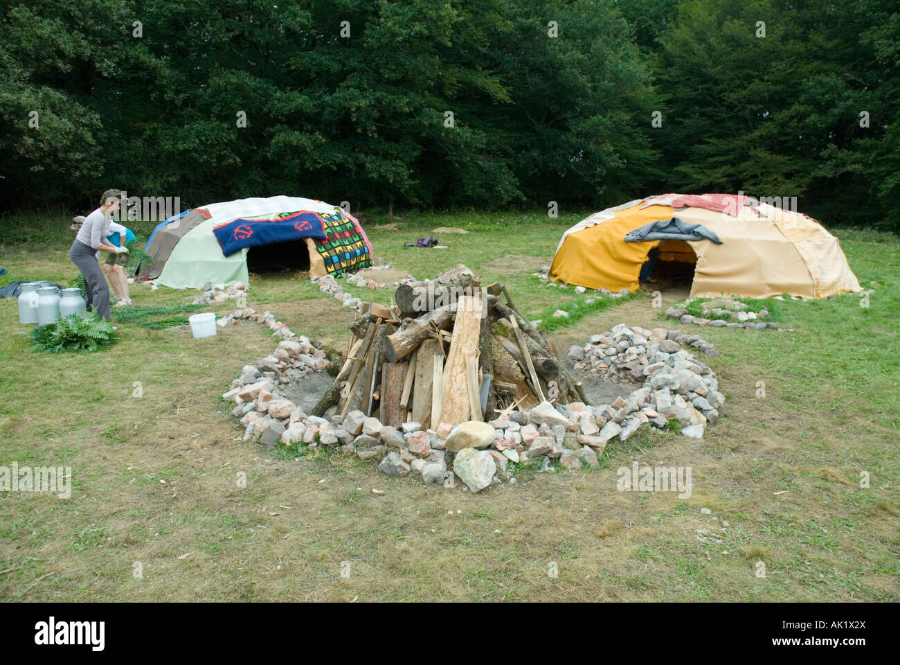 Sweat lodge hires stock photography and images Alamy