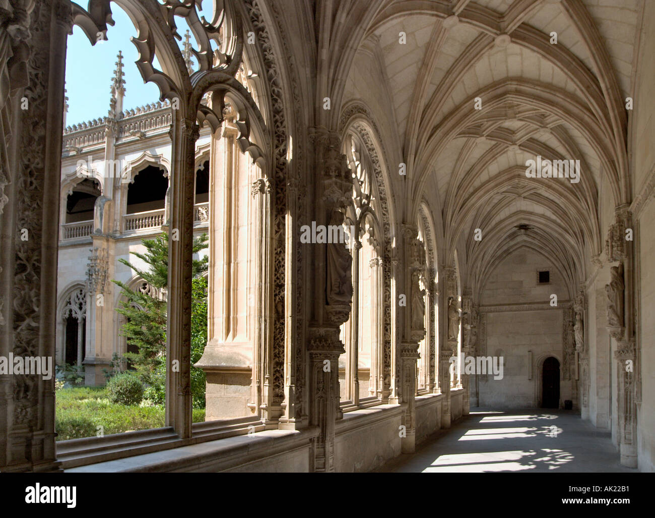 Cloisters in the Monastery of San Juan de los Reyes, Toledo, Castilla-La-Mancha, Spain Stock Photo