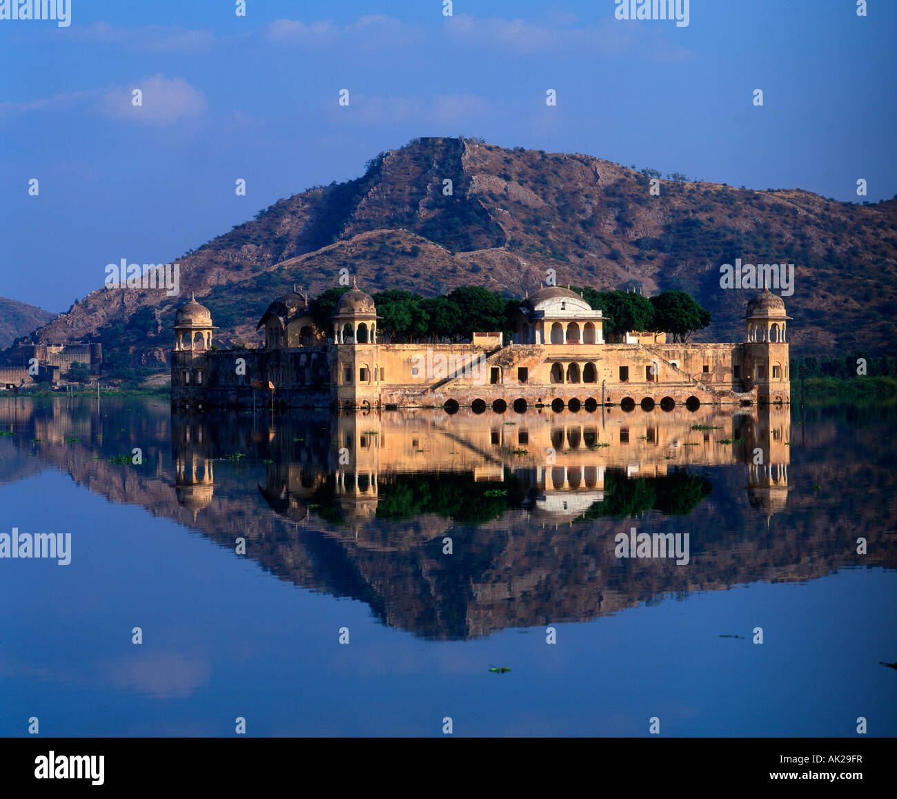 Fort in jaipur hi-res stock photography and images - Alamy